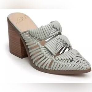 Woven Mid-Heel Slide Sandal - Gray